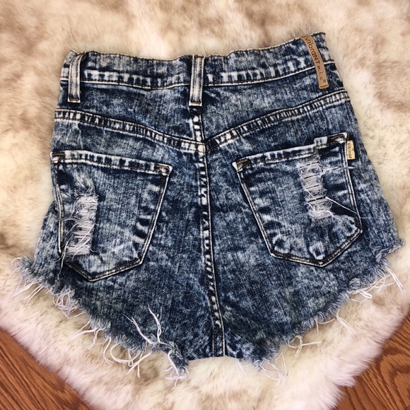 High Waisted Acid Wash Denim Shorts size small - Picture 2 of 3